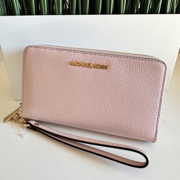 KORS Michael Kors Handbags - Michael Kors Wallet Jet set Travel Women Blush Pink NWT